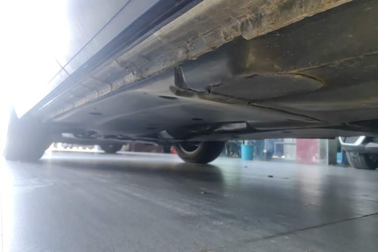 Used Volkswagen Tayron 2022 330TSI Two-Wheel Drive Luxury Smart Connectivity Version Left Side Sill