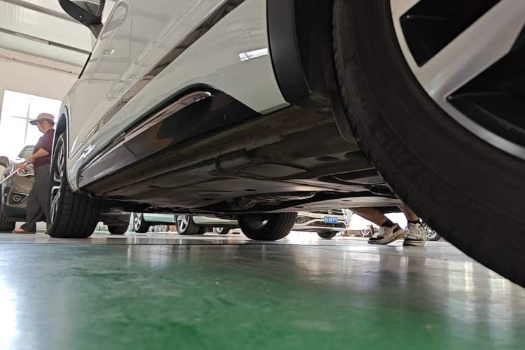 Used Volkswagen Tayron 2022 380TSI Four-Wheel Drive R-Line Connected Version Left Side Sill