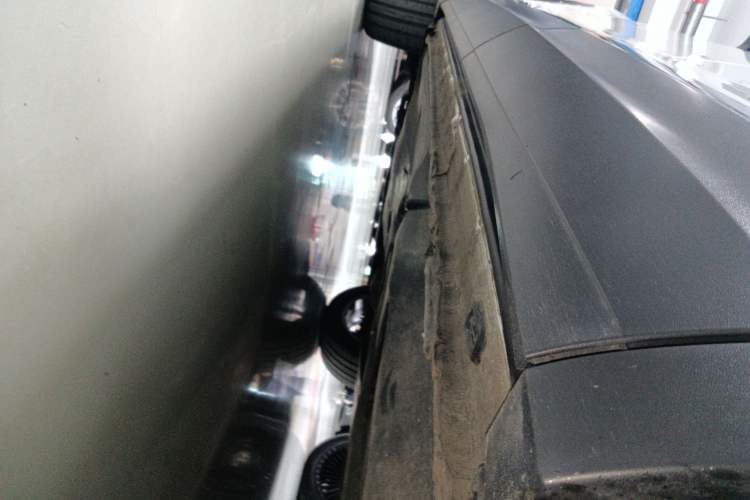 Used Volkswagen Tayron 2022 380TSI Four-Wheel Drive Luxury Connected Pro Version Left Side Sill