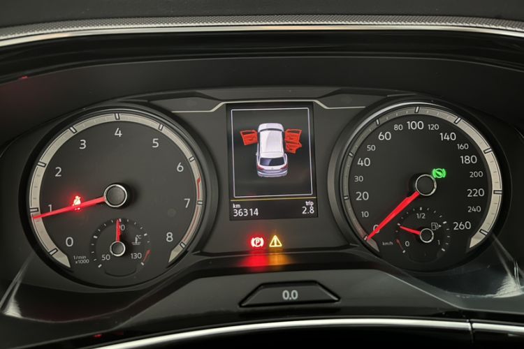 Used Volkswagen Tayron 2022 280TSI Two-Wheel Drive Luxury Smart Connectivity Version Odometer Close Up