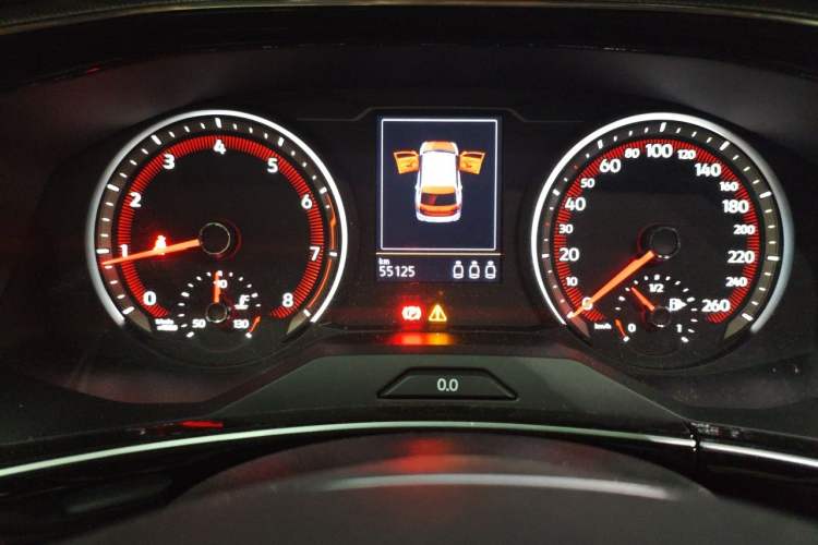Used Volkswagen Tayron 2022 280TSI Two-Wheel Drive Luxury Smart Connectivity Version Odometer Close Up