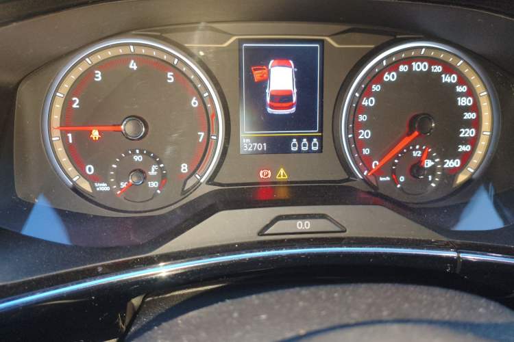 Used Volkswagen Tayron 2022 280TSI Two-Wheel Drive Luxury Smart Connectivity Version Odometer Close Up