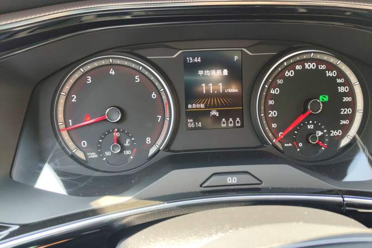 Used Volkswagen Tayron 2022 280TSI Two-Wheel Drive Luxury Smart Connectivity Version Odometer Close Up