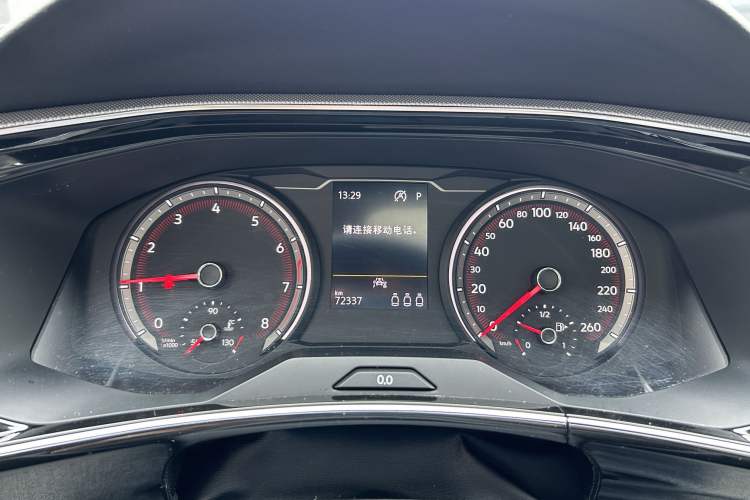 Used Volkswagen Tayron 2022 330TSI Two-Wheel Drive Luxury Smart Connectivity Version Odometer Close Up