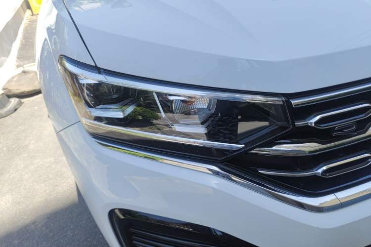 Used Volkswagen Tayron 2022 380TSI Four-Wheel Drive R-Line Connected Version Right Front Headlight