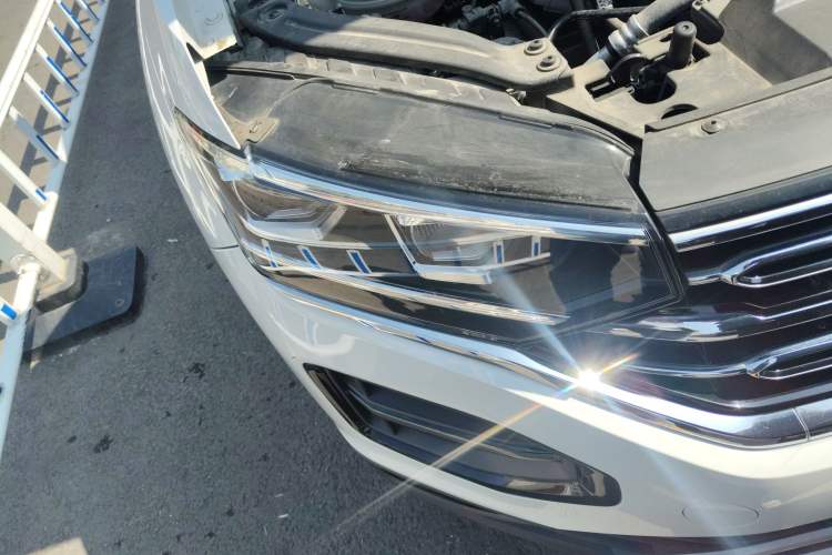Used Volkswagen Tayron 2022 280TSI Two-Wheel Drive Luxury Smart Connectivity Version Right Front Headlight