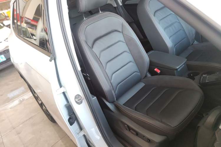 Used Volkswagen Tayron 2022 280TSI Two-Wheel Drive Luxury Smart Connectivity Version Right Front Seat