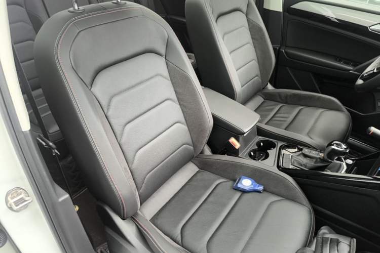 Used Volkswagen Tayron 2022 330TSI Two-Wheel Drive Luxury Smart Connectivity Version Right Front Seat