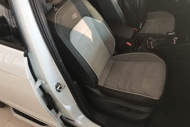 Used Volkswagen Tayron 2022 380TSI Four-Wheel Drive R-Line Connected Version Right Front Seat