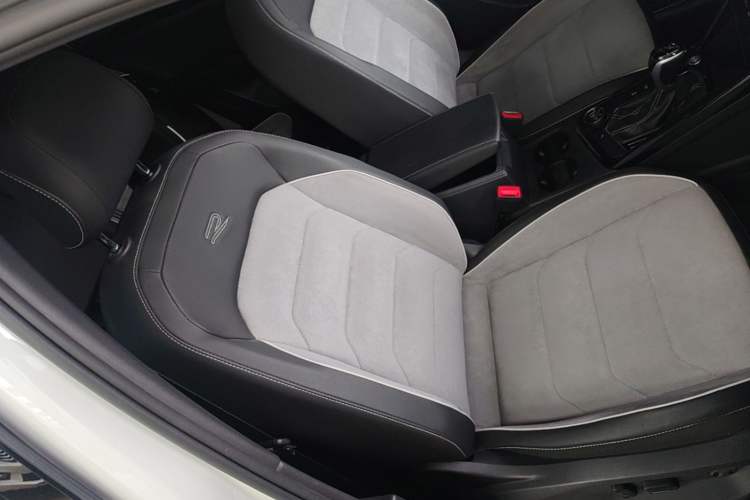 Used Volkswagen Tayron 2022 380TSI Four-Wheel Drive R-Line Connected Version Right Front Seat