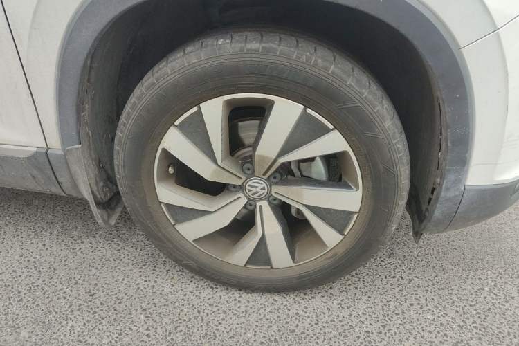 Used Volkswagen Tayron 2022 330TSI Two-Wheel Drive Luxury Smart Connectivity Version Right Front Wheel Hub