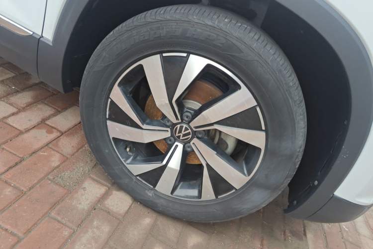 Used Volkswagen Tayron 2022 280TSI Two-Wheel Drive Luxury Smart Connectivity Version Right Front Wheel Hub