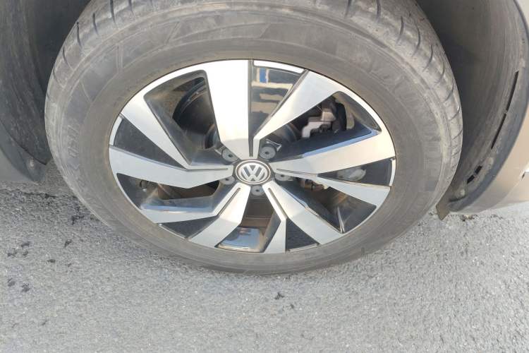 Used Volkswagen Tayron 2022 280TSI Two-Wheel Drive Luxury Smart Connectivity Version Right Front Wheel Hub