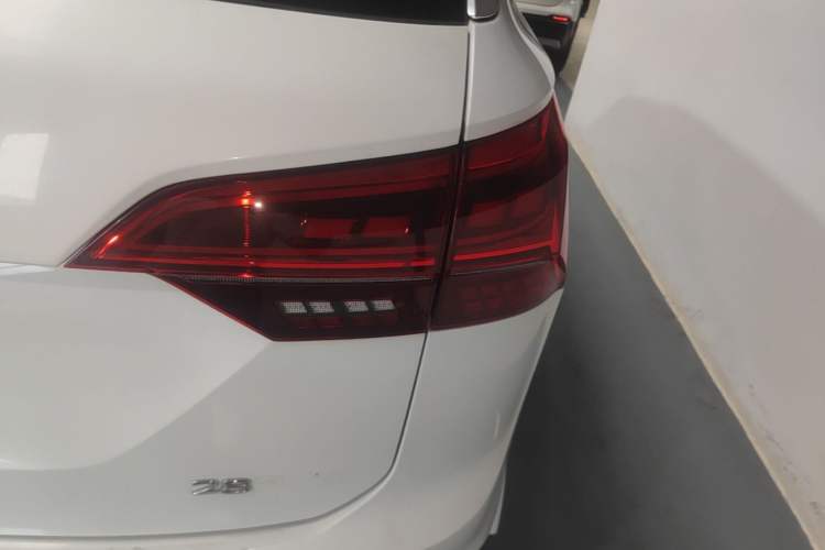 Used Volkswagen Tayron 2022 280TSI Two-Wheel Drive Luxury Smart Connectivity Version Right Rear Taillight