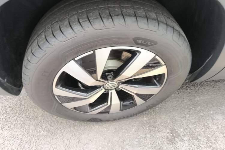 Used Volkswagen Tayron 2022 330TSI Two-Wheel Drive Luxury Smart Connectivity Version Right Rear Wheel Hub