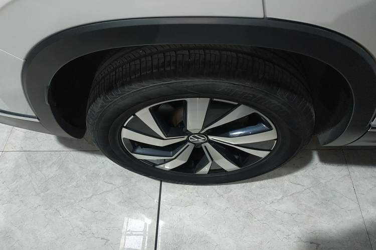 Used Volkswagen Tayron 2022 280TSI Two-Wheel Drive Luxury Smart Connectivity Version Right Rear Wheel Hub