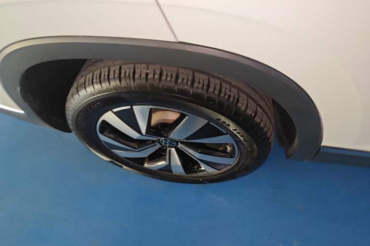 Used Volkswagen Tayron 2022 330TSI Two-Wheel Drive Luxury Smart Connectivity Version Right Rear Wheel Hub