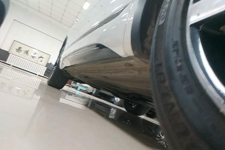 Used Volkswagen Tayron 2022 380TSI Four-Wheel Drive R-Line Connected Version Right Side Sill