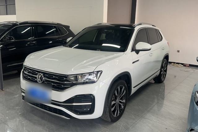 Ojetý Volkswagen Tayron 2022 380TSI Four-Wheel Drive R-Line Connected Version