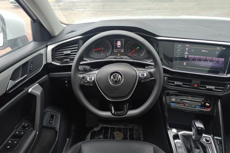 Used Volkswagen Tayron 2022 280TSI Two-Wheel Drive Luxury Smart Connectivity Version Steering Wheel