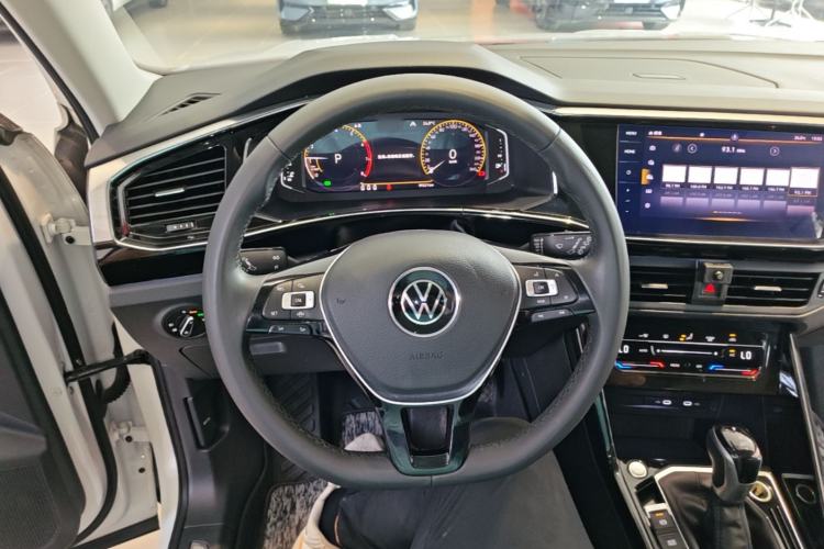 Used Volkswagen Tayron 2022 330TSI Two-Wheel Drive Luxury Smart Connectivity Version Steering Wheel