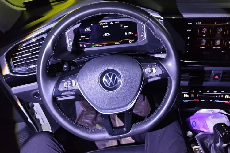 Used Volkswagen Tayron 2022 330TSI Two-Wheel Drive Luxury Smart Connectivity Version Steering Wheel