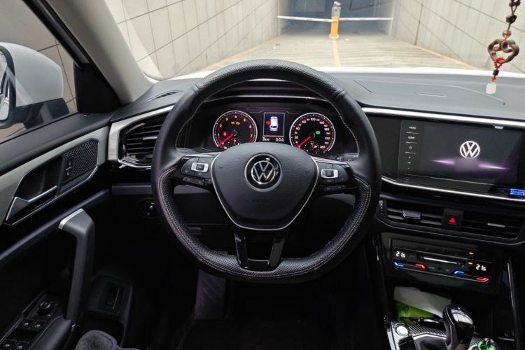 Used Volkswagen Tayron 2022 280TSI Two-Wheel Drive Luxury Smart Connectivity Version Steering Wheel