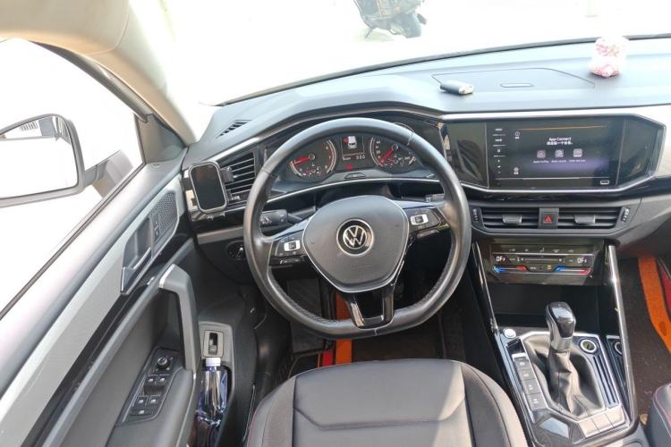 Used Volkswagen Tayron 2022 330TSI Two-Wheel Drive Luxury Smart Connectivity Version Steering Wheel