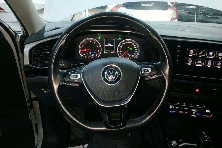 Used Volkswagen Tayron 2022 280TSI Two-Wheel Drive Luxury Smart Connectivity Version Steering Wheel