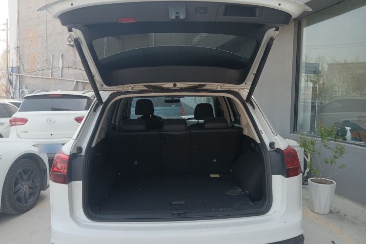 Used Volkswagen Tayron 2022 280TSI Two-Wheel Drive Luxury Smart Connectivity Version Trunk