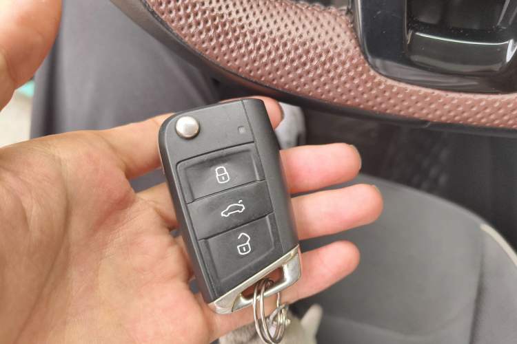 Used Volkswagen Tayron 2022 380TSI Four-Wheel Drive Luxury Connected Pro Version Vehicle Key