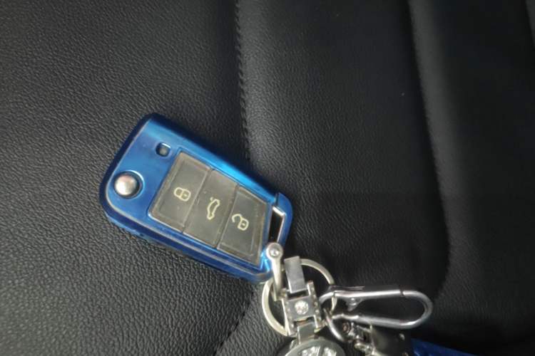 Used Volkswagen Tayron 2022 330TSI Two-Wheel Drive Luxury Smart Connectivity Version Vehicle Key