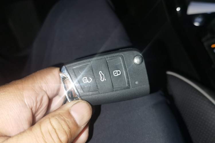 Used Volkswagen Tayron 2022 380TSI Four-Wheel Drive Luxury Connected Pro Version Vehicle Key