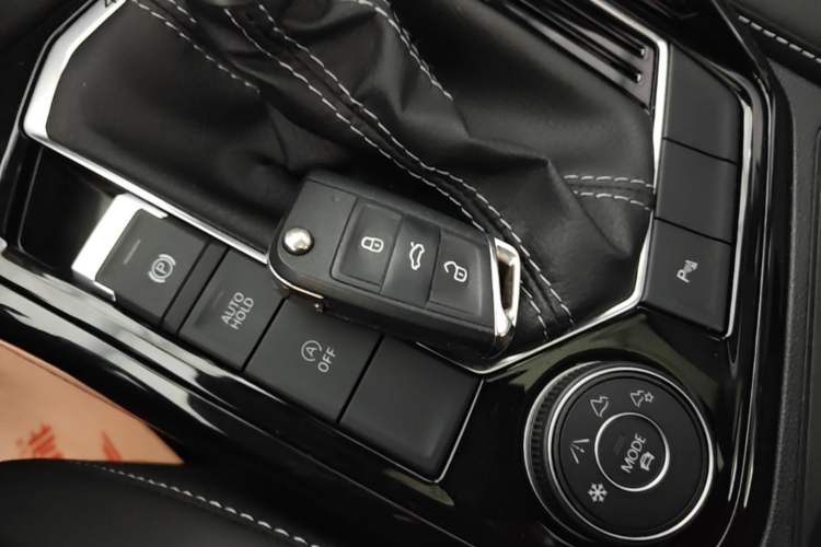 Used Volkswagen Tayron 2022 380TSI Four-Wheel Drive R-Line Connected Version Vehicle Key