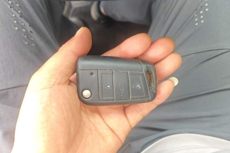 Used Volkswagen Tayron 2022 280TSI Two-Wheel Drive Luxury Smart Connectivity Version Vehicle Key