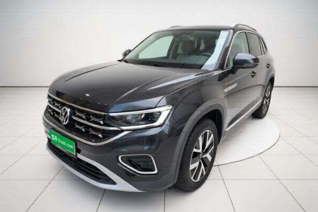 Używany Volkswagen Tayron 2023 300TSI Two-Wheel-Drive Luxury Plus Advanced Edition