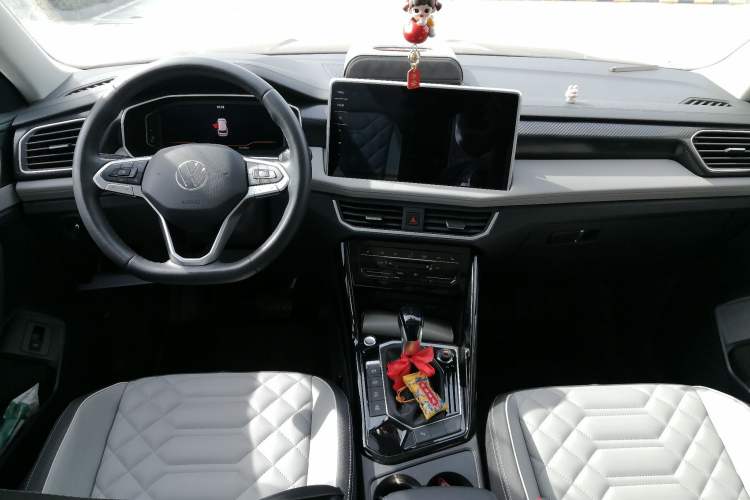 Used Volkswagen Tayron 2023 280TSI Two-Wheel-Drive Luxury Plus Advanced Version Center Console