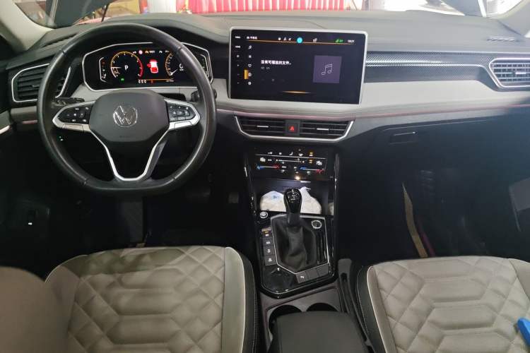 Used Volkswagen Tayron 2023 330TSI Two-Wheel-Drive Luxury Plus Advanced Version Center Console