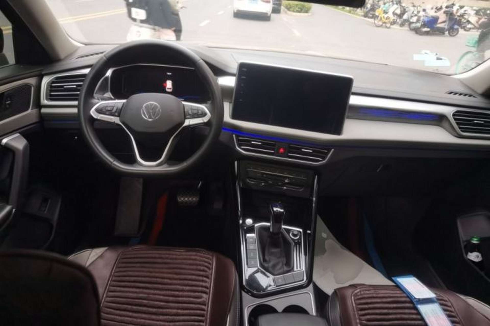 Used Volkswagen Tayron 2023 330TSI Two-Wheel-Drive R-Line High-Energy Version Center Console