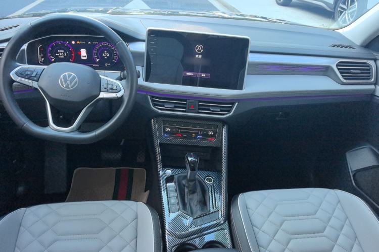 Used Volkswagen Tayron 2023 330TSI Two-Wheel-Drive R-Line High-Energy Version Center Console