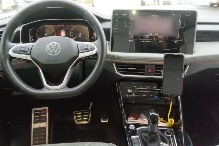 Used Volkswagen Tayron 2023 330TSI Two-Wheel-Drive Luxury Plus Advanced Version Center Console