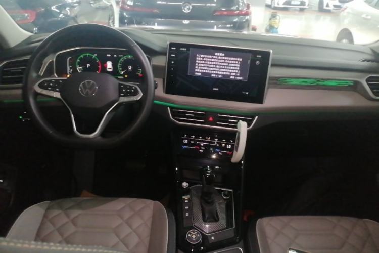 Used Volkswagen Tayron 2023 Revised Version 380TSI All-Wheel Drive R-Line High-Energy Edition Center Console