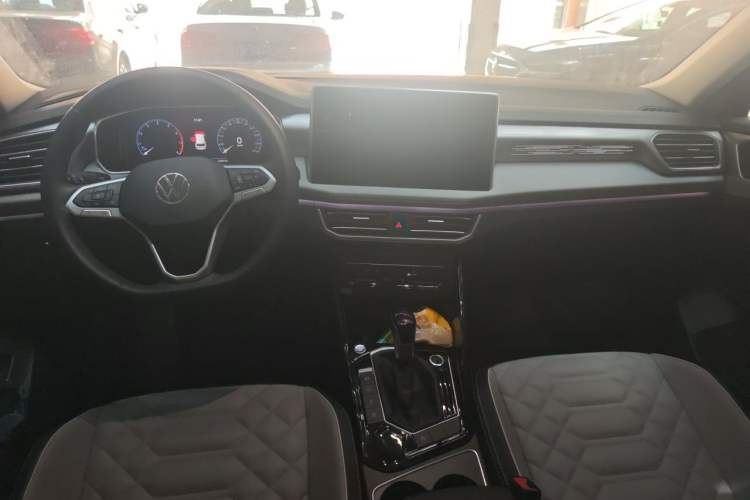 Used Volkswagen Tayron 2023 330TSI Two-Wheel-Drive R-Line High-Energy Version Center Console