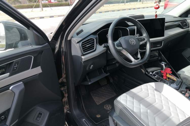 Used Volkswagen Tayron 2023 280TSI Two-Wheel-Drive Luxury Plus Advanced Version Driver Seat