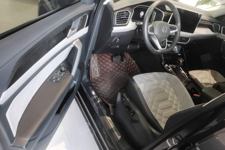 Used Volkswagen Tayron 2023 330TSI Two-Wheel-Drive Luxury Plus Advanced Version Driver Seat