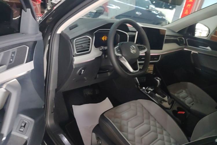 Used Volkswagen Tayron 2023 330TSI Two-Wheel-Drive Luxury Plus Advanced Version Driver Seat
