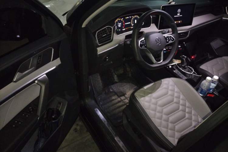 Used Volkswagen Tayron 2023 300TSI Two-Wheel-Drive Luxury Plus Advanced Edition Driver Seat
