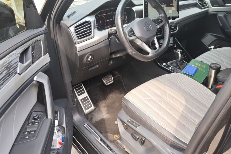 Used Volkswagen Tayron 2023 380TSI Four-Wheel Drive R-Line Pro Smart Edition Driver Seat