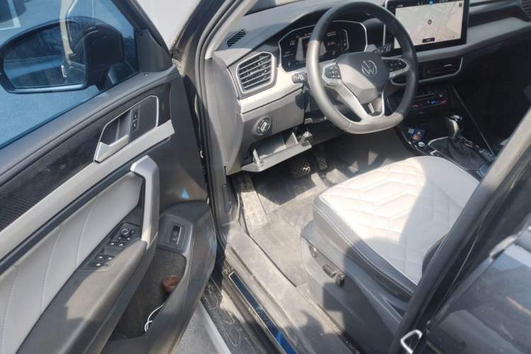 Used Volkswagen Tayron 2023 330TSI Two-Wheel-Drive Luxury Plus Advanced Version Driver Seat