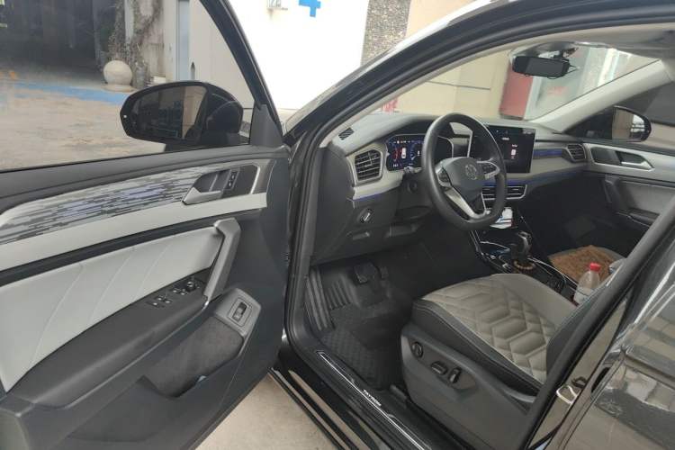 Used Volkswagen Tayron 2023 330TSI Two-Wheel-Drive R-Line High-Energy Version Driver Seat